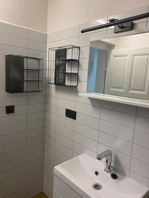 B12 - Bohdanecska 12 Apartment Пардубице Екстериор снимка